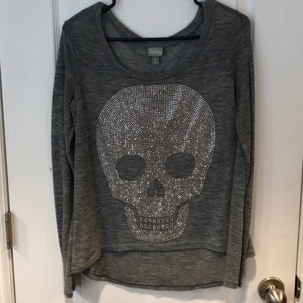 Thin sweater